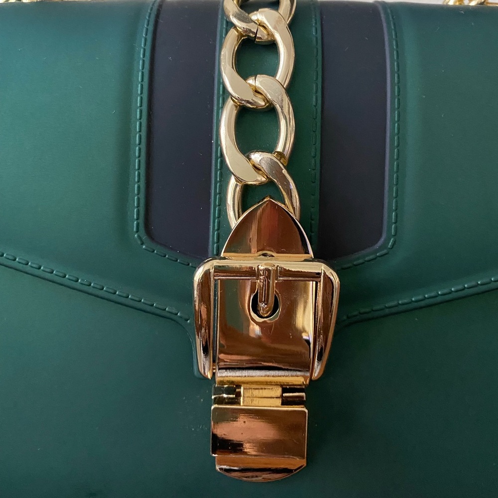 Gold & Green Purse - Picture 5 of 10